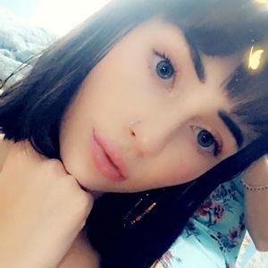 Meet your Posher, Karis